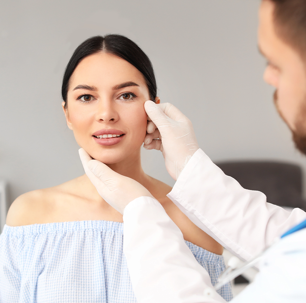 Feminización Facial